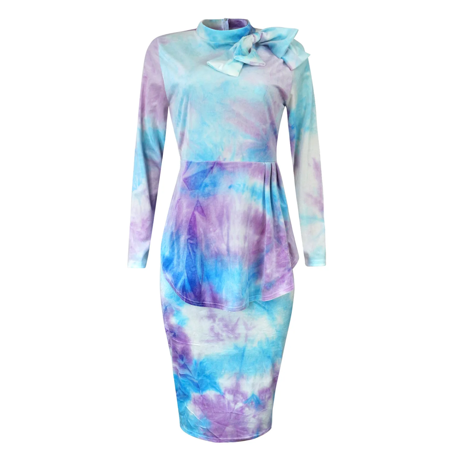 Рисунок 5 - Женское платье с длинным рукавом и бантом