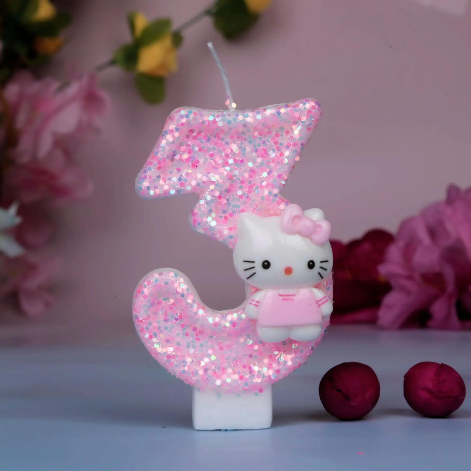 thumbnail image 1 of Vela creativa Sanrio HelloKitty para el hogar, decoración de cumpleaños, fiesta de Navidad, adornos digitales de 0 a 9 velas para tartas, venta al por mayor, 1 of 5