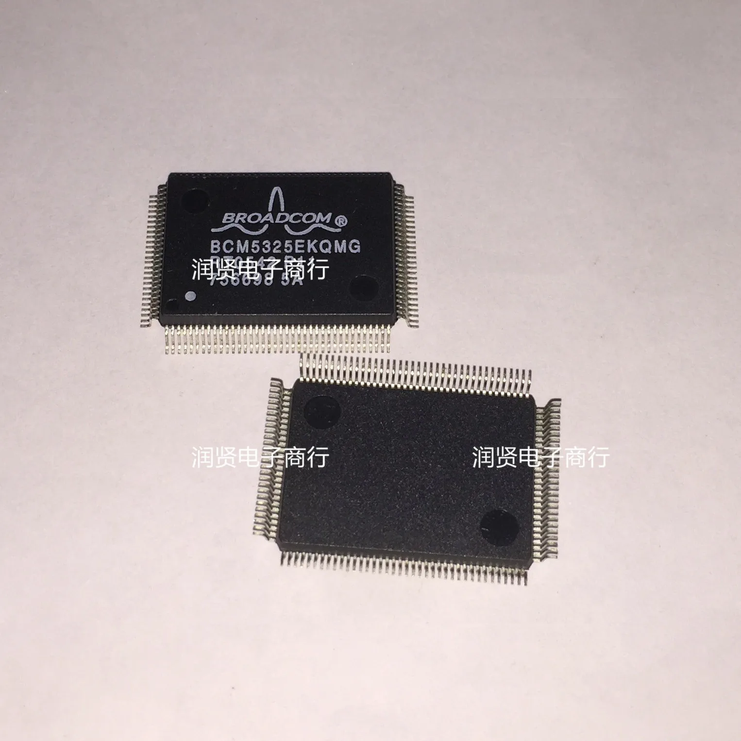 

Новый оригинальный BCM5325EKQMG BCM5325 QFP 2 шт.