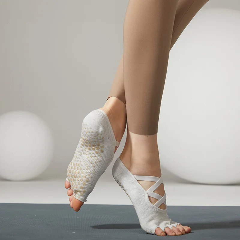 Toeless خمسة أصابع اليوغا الجوارب النساء بلون القطن عارية الذراعين تنفس جوارب بيلاتيس سيليكون عدم الانزلاق الرقص جوارب رياضية