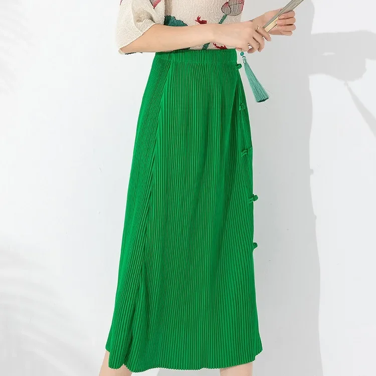 Miyake Pleated Skirt Women's Retro Buckle Commuting Versatile Elastic Waist Slit A-line Pleated Skirt 2023 Autumn New Style