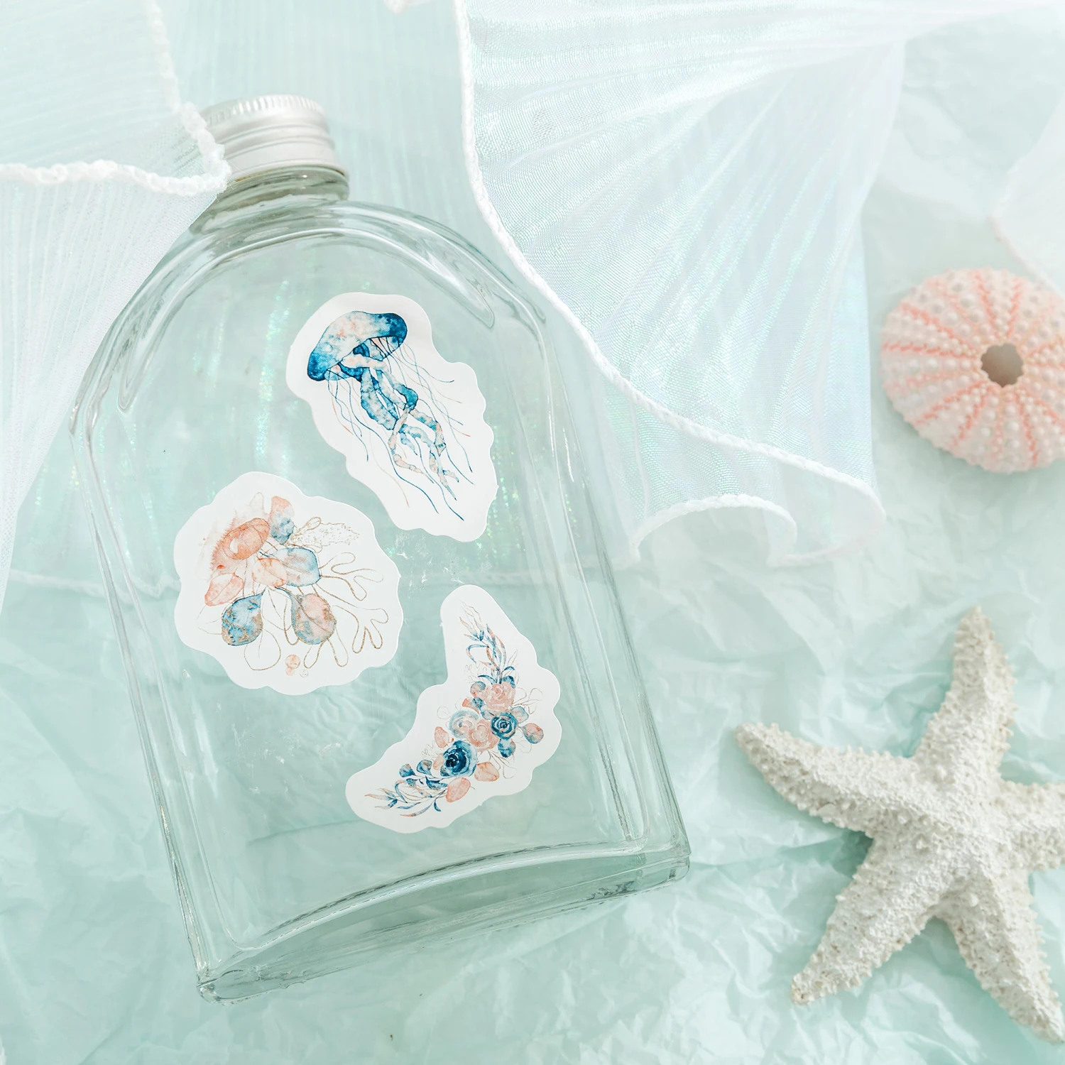 Рисунок 3 - Тихая наклейка с изображением цветов