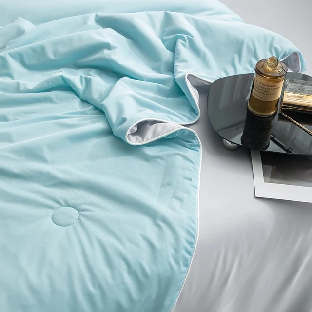 Stay Cool and Comfortable with the Cooling Blanket for Bed