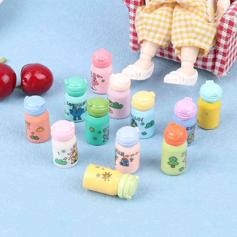 

2Pcs Dollhouse Furniture Mini Children's Thermos Cup Model Simulates Cartoon Plastic Water Cup Model