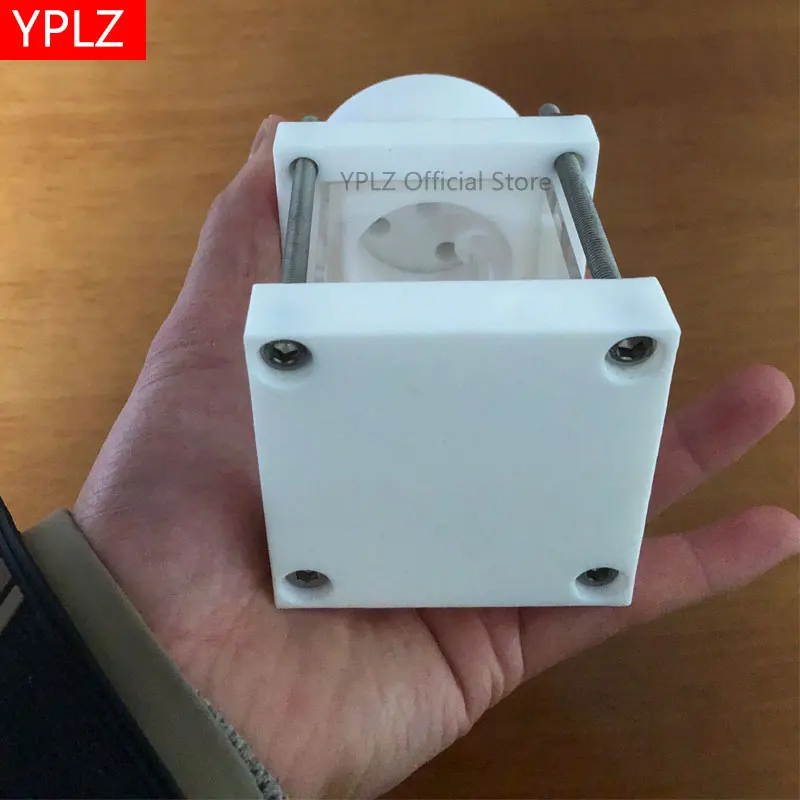All quartz photoelectrochemical battery