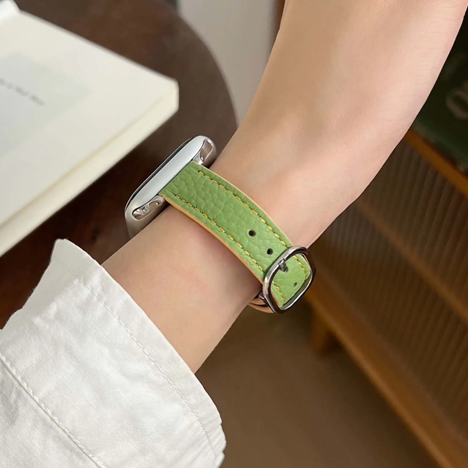 Hochwertiges, farbblockiertes, dünnes Lederarmband für Apple Watch iWatch S10 46 mm 42 mm 49–44 41/40/38 mm, modisches Damenarmband Ultra 8 – Detail 38