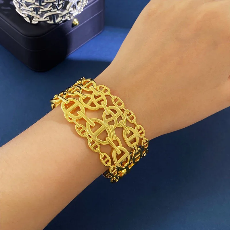 New Hollow Pig Nose Wide Edition Bracelet