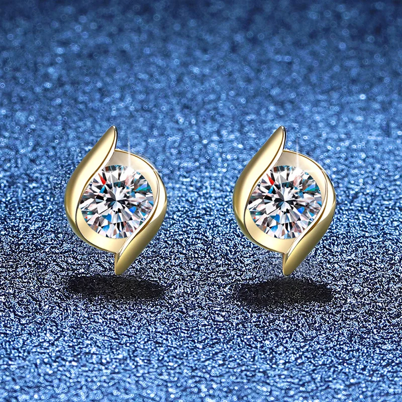 Europe and the United States fashion PT950 earrings 18K light luxury senior sense of one hundred 1 carat D color moissanite earr