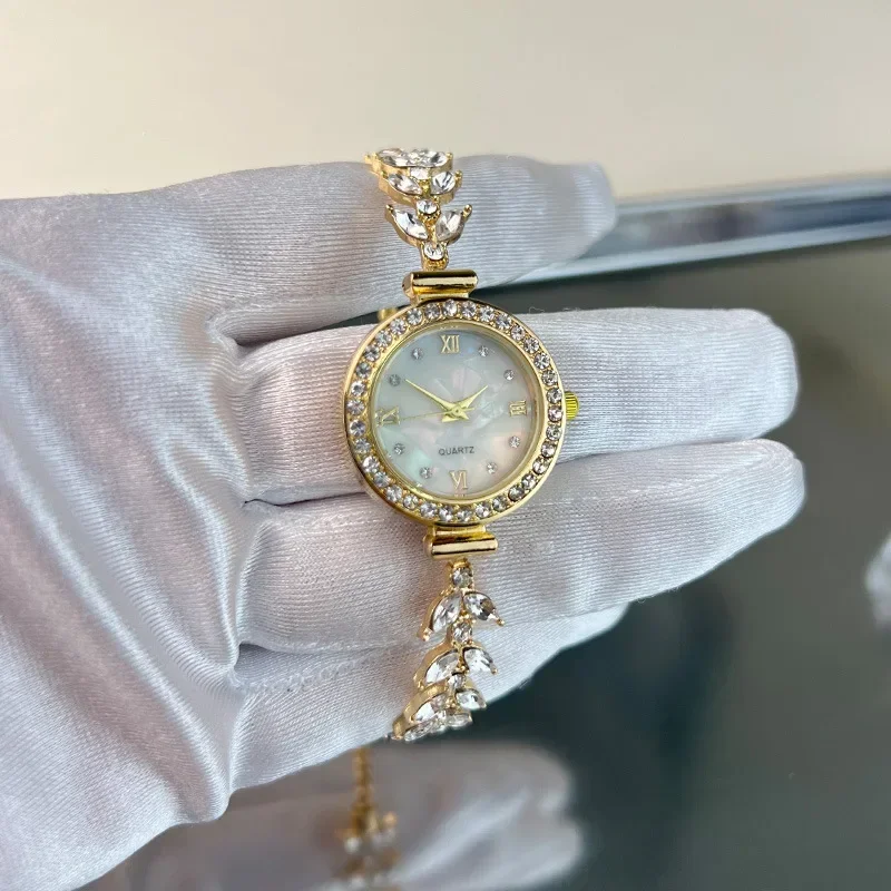 ساعات للنساء Reloj Mujer حورية البحر سلسلة ضوء سوار الماس الفاخر السيدات موضة ساعات كوارتز Montres فام