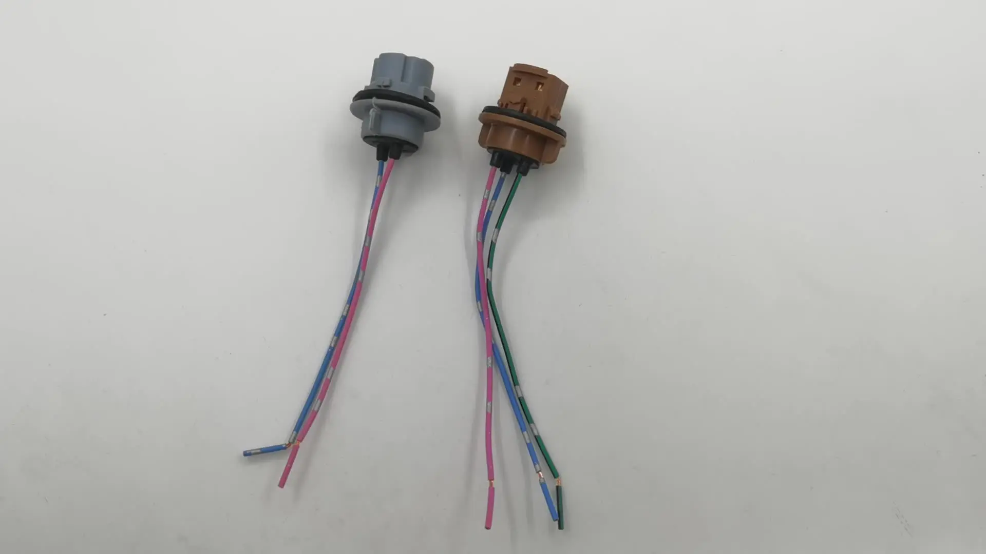 2 Pack 7440 W21W Female Socket Connector Pigtail – Backup Reverse Light Wiring Harness, 18 AWG
