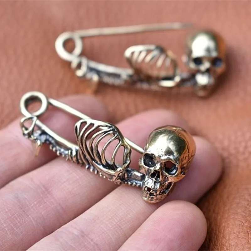 

Vintage Skull Brooch for Women and Men Punk Gothic Creative Metal Brooch Party Personalized Clothing Accessories
