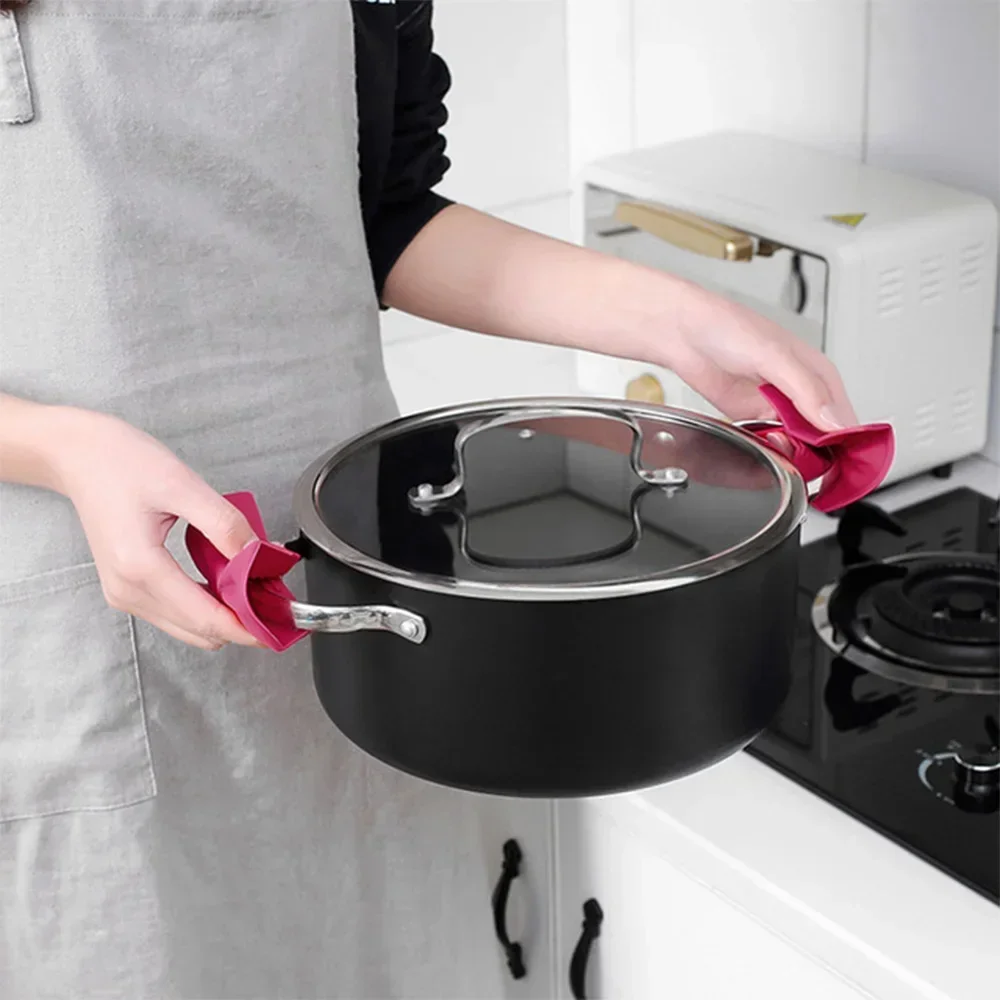 Non-Slip Bowknot Silicone Heat Insulation Kitchen Utensil Pot Clip Finger Protector Pinch Resistant Holder Cooking Oven Glove 2X silicone oven mitts kitchen gloves silicone oven gloves