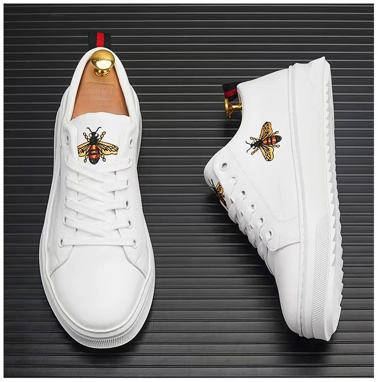 

New Men Trend Leather Casual Shoes Fashion Print White Flats Skate Shoes Young Man Street Cool Sneakers