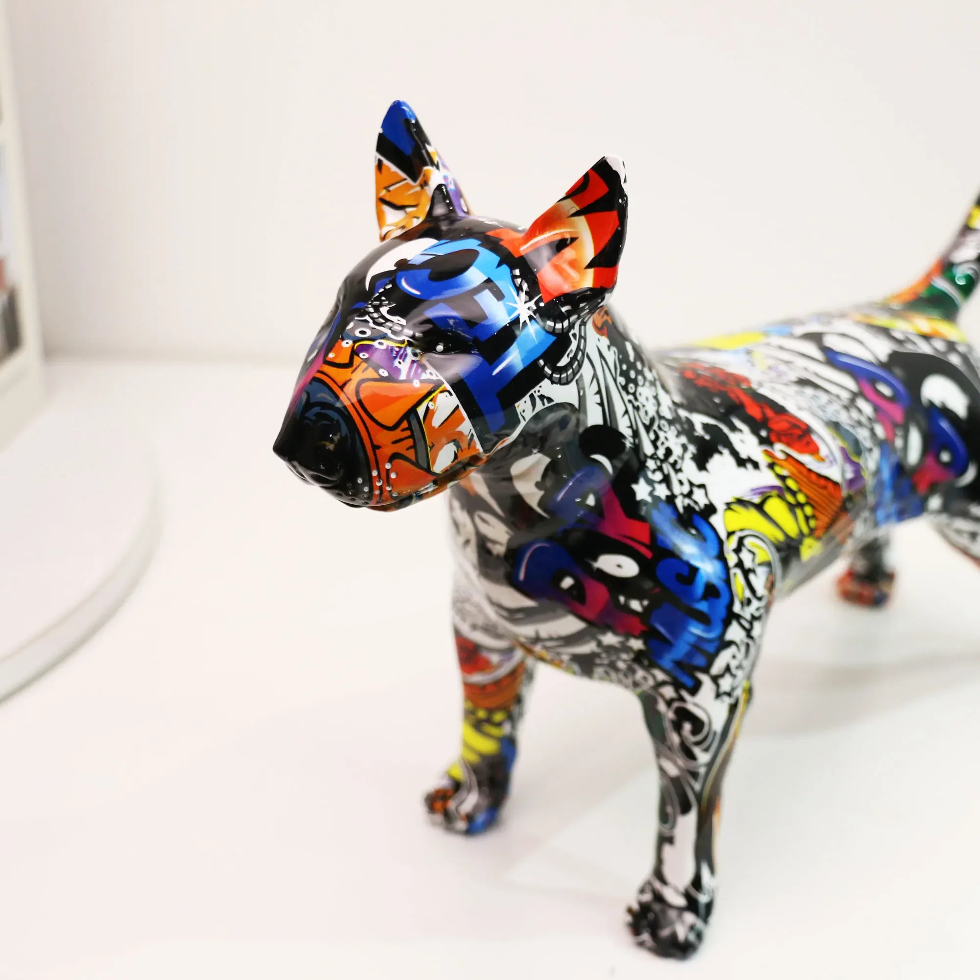 Statue Bull Terrier Sur Socle Bois - Art Dog - Édition Limitée Pologne (neuf)