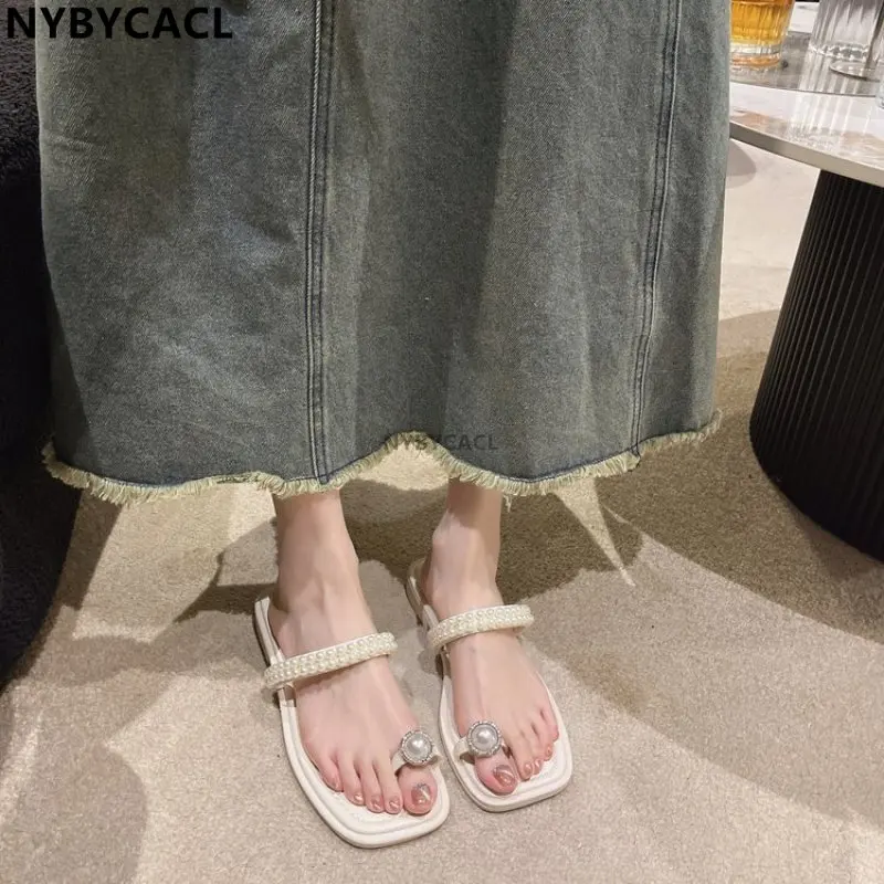 

High-end Temperament Sandals Women 2023 Summer New French Retro Women's Shoes Pearl Fashion Soft Bottom Flip-flops Beach Sandals