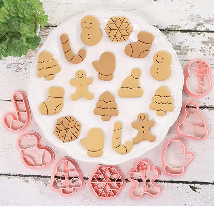 Description Picture 2 of item8 Pcs/set 3D Christmas Cookie Cutter Plastic Cartoon Pressable Biscuit Mold Stamp Kitchen Baking Pastry Bakeware Accessory