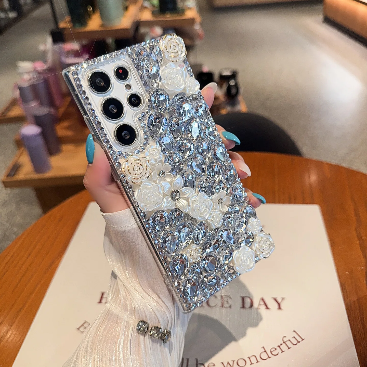 Luxury Bling Diamond Flower Shockproof Phone Case - Elegant Protective Cover