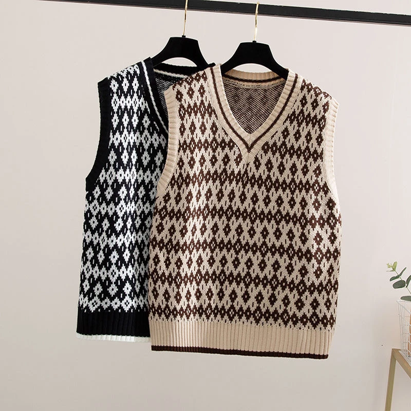 Autumn and winter retro pullover sleeveless v-neck knitted vest women loose Japanese contrast color diamond sweater jacket argyle sweater