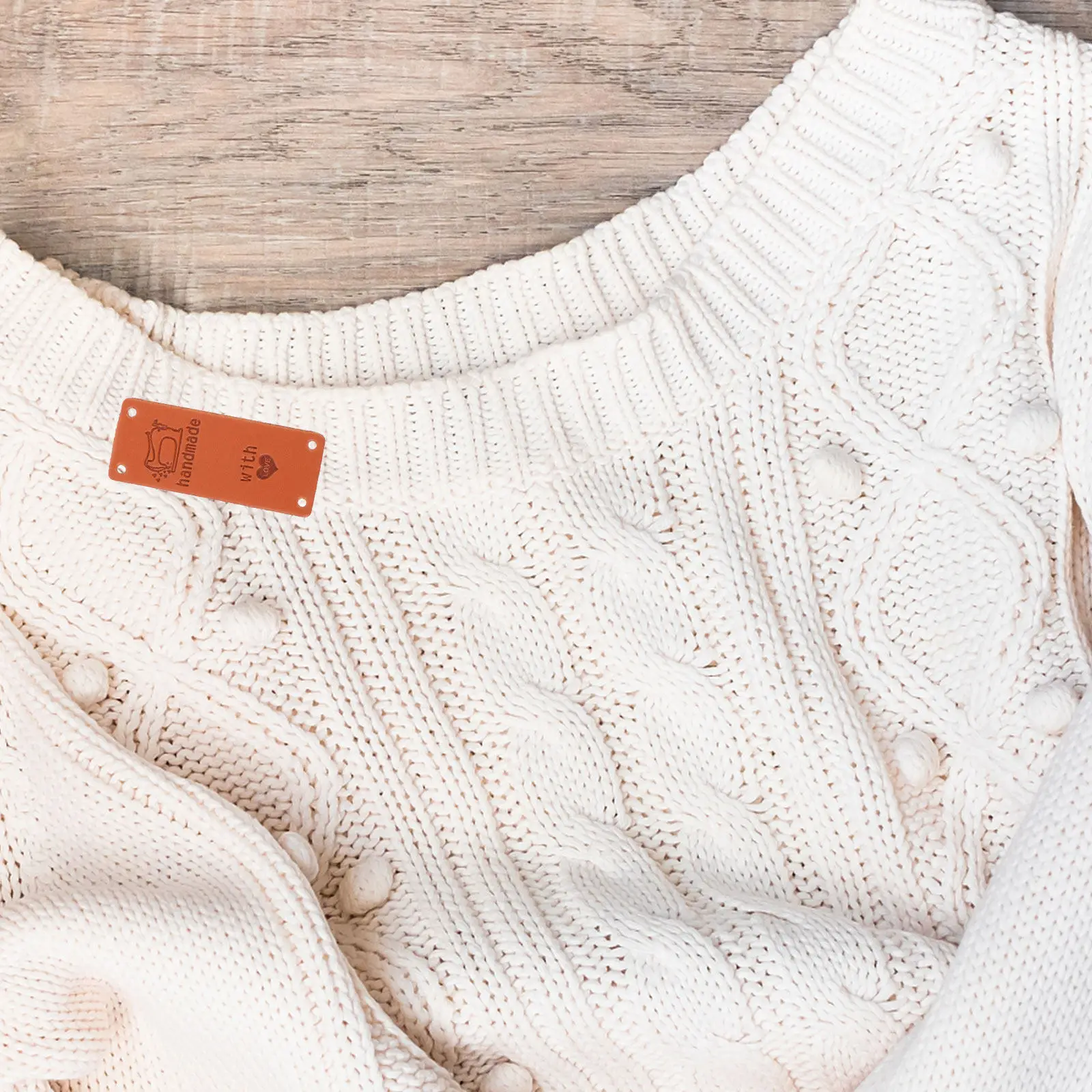 100Pcs 양각 색상 변경 라벨 의류 칼라 코트 청바지 가방 의류용 프리미엄 품질 DIY 봉제 태그