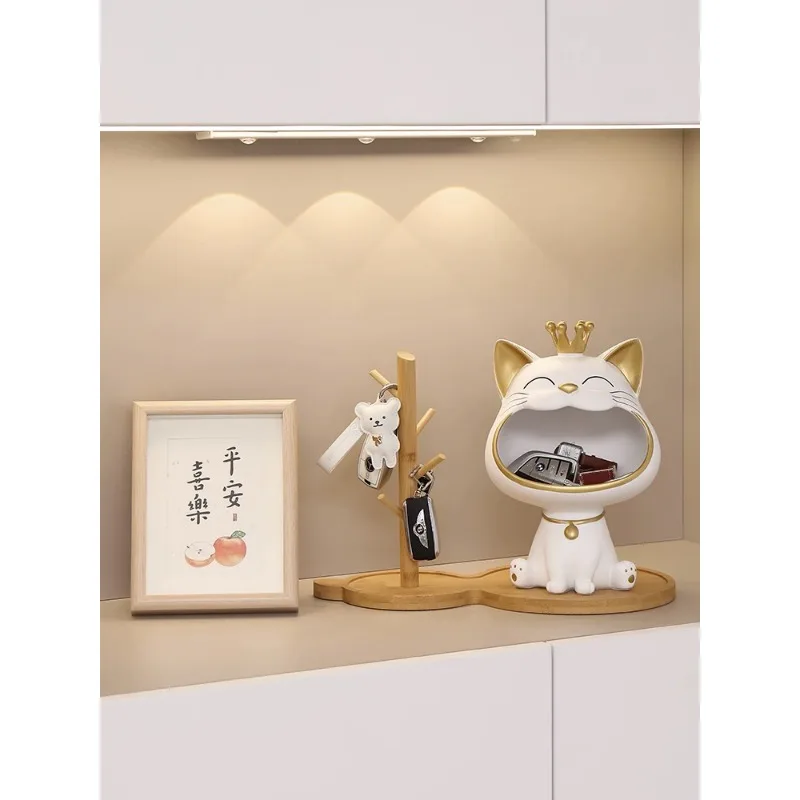 

Creative lucky cat key storage ornaments enter the door entrance home desktop decorations housewarming gifts.