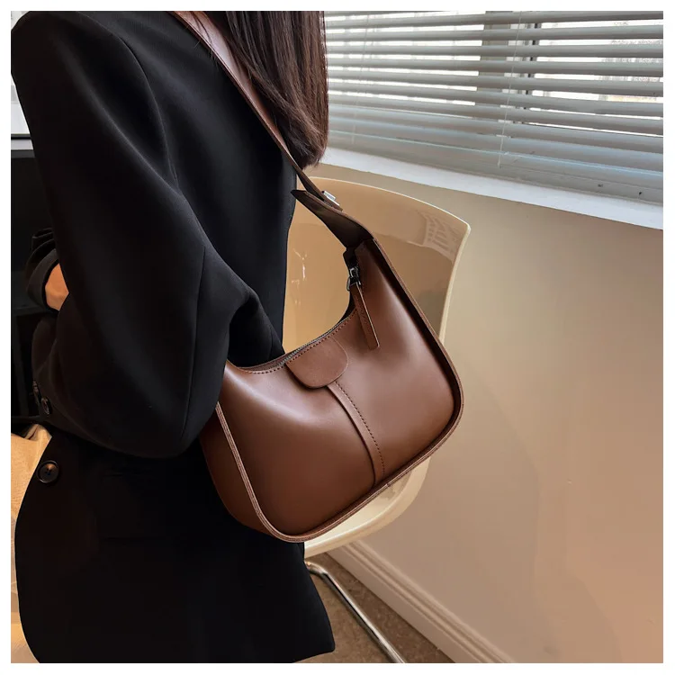 Wide Strap Retro Small Bag
