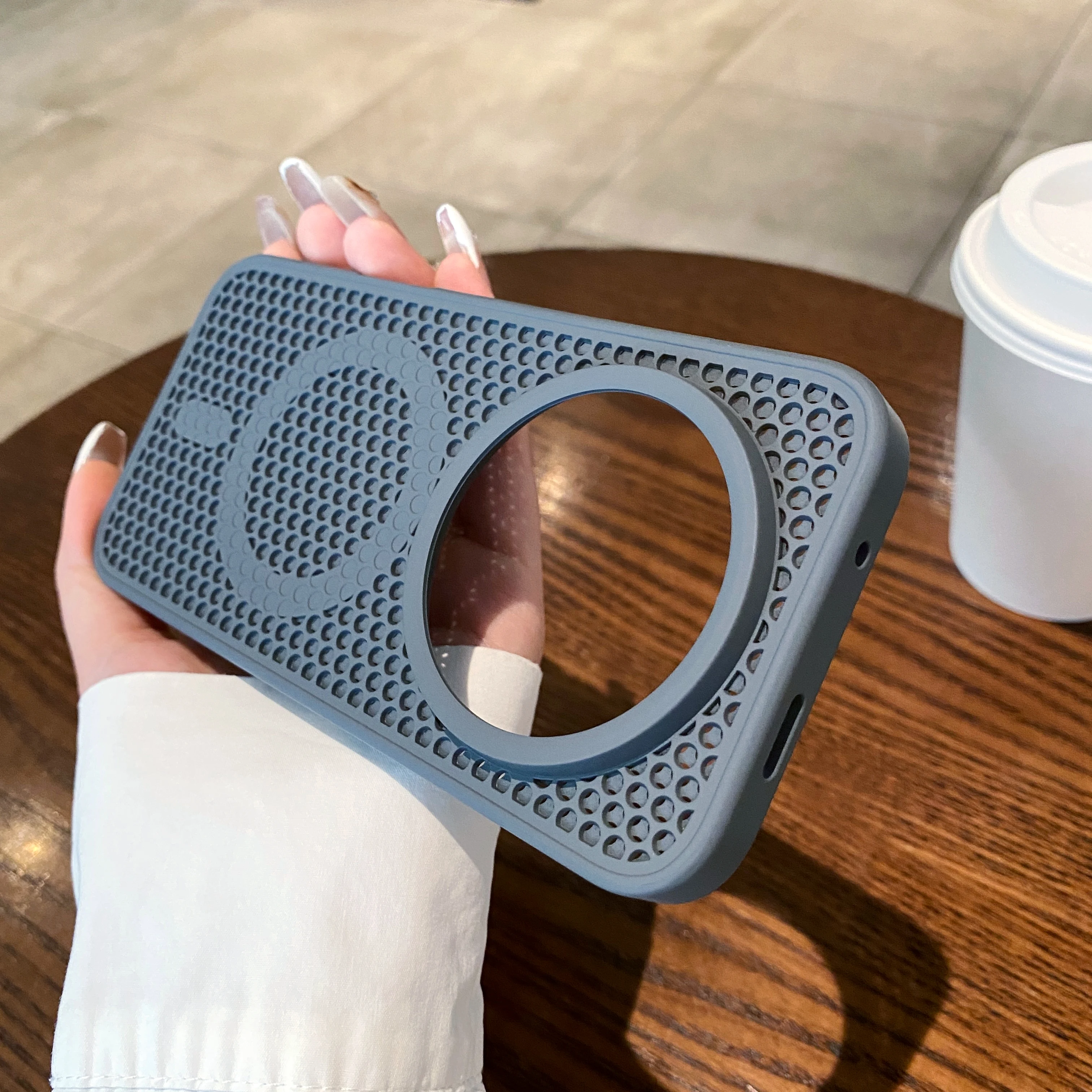 Magnetic Honeycomb Heat Dissipation Cooling Case