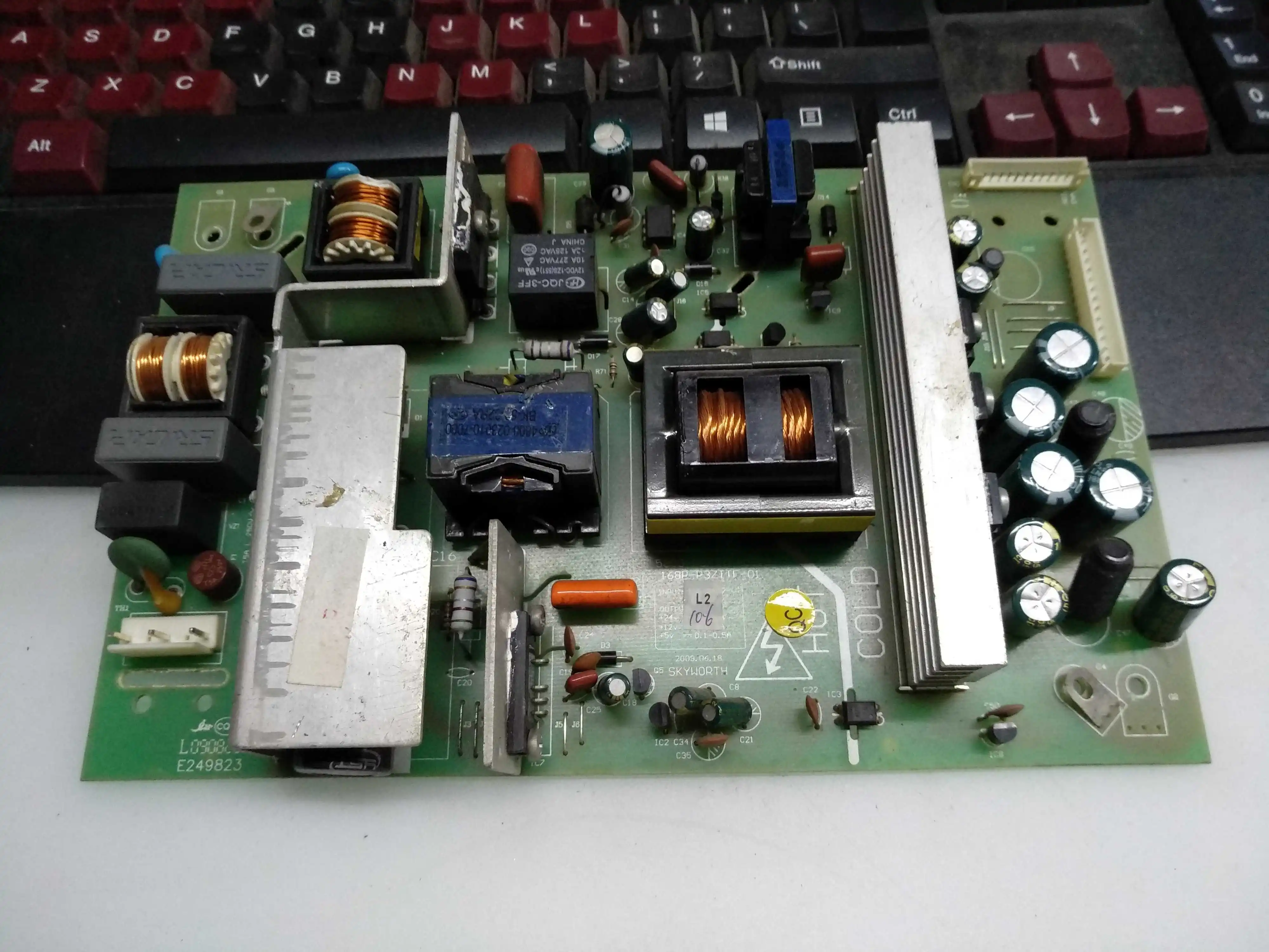 

Original 32/37M11HM power board 5800-P37TTF-0010/168P-P37TTF-01