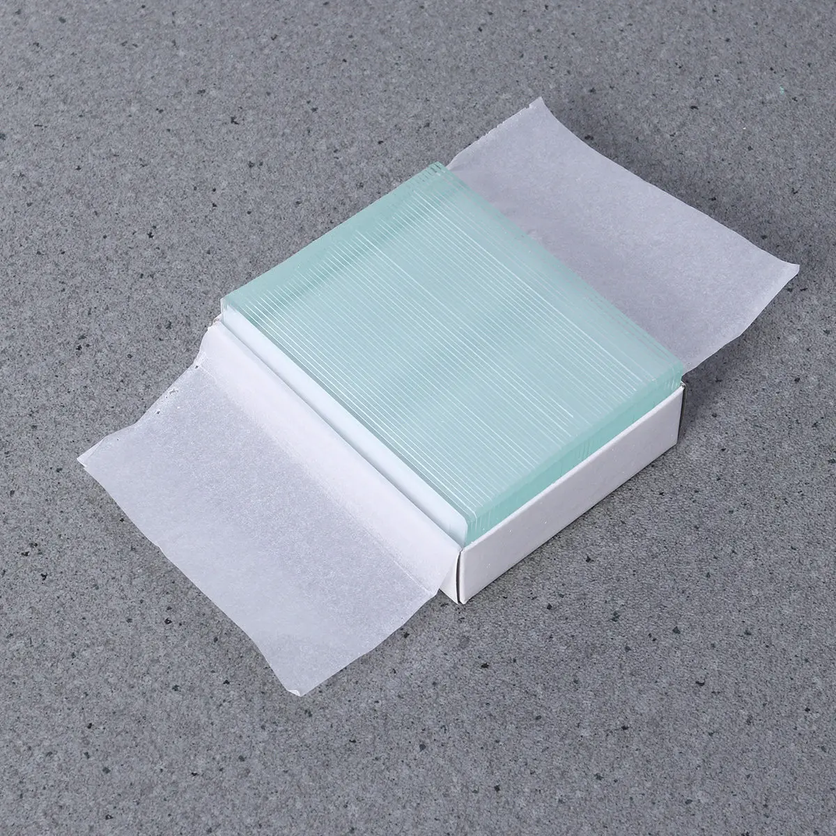 50Pcs 현미경 유리 슬라이드 정밀 광택 처리된 가장자리 생물 과학 교육 연구 실험실 실험 표본 세트