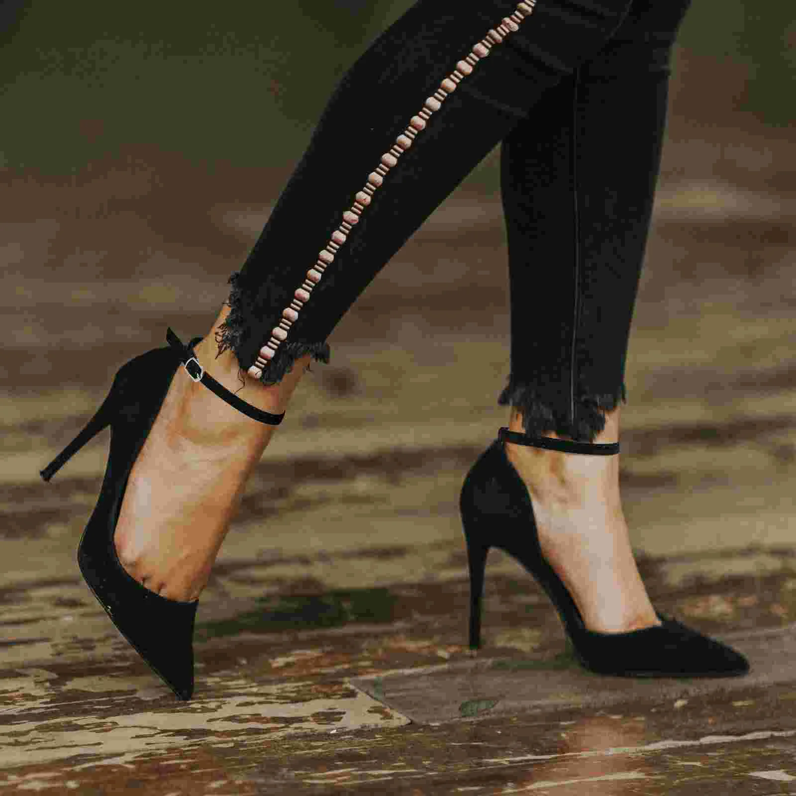 Рисунок 4 - Босоножки на высоком каблуке с