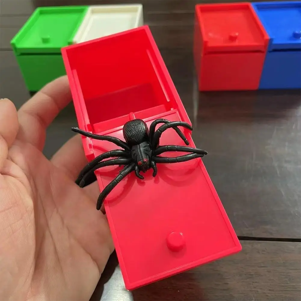 

1Pc Prank Spider Scare Box Rubber Fake Spider Hidden In Case Funny Halloween Toy Scarebox Trick Joke Toys Gift