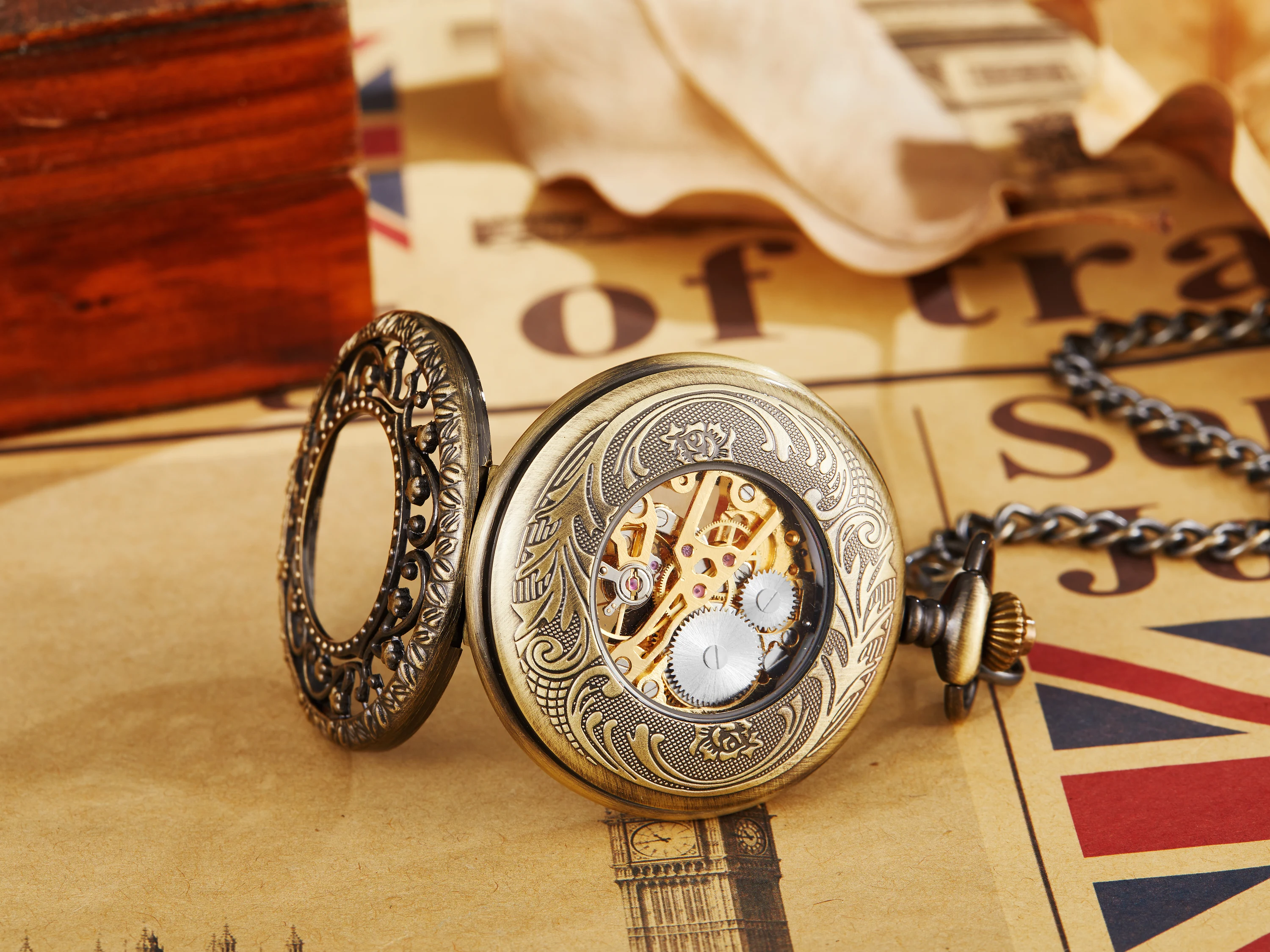 Luxury Star Mechanical Pocket Watch for Men Women Hollow Skeleton Gold Case Roman Numeral Dial Man Fob Chain Pendant Clock 2023