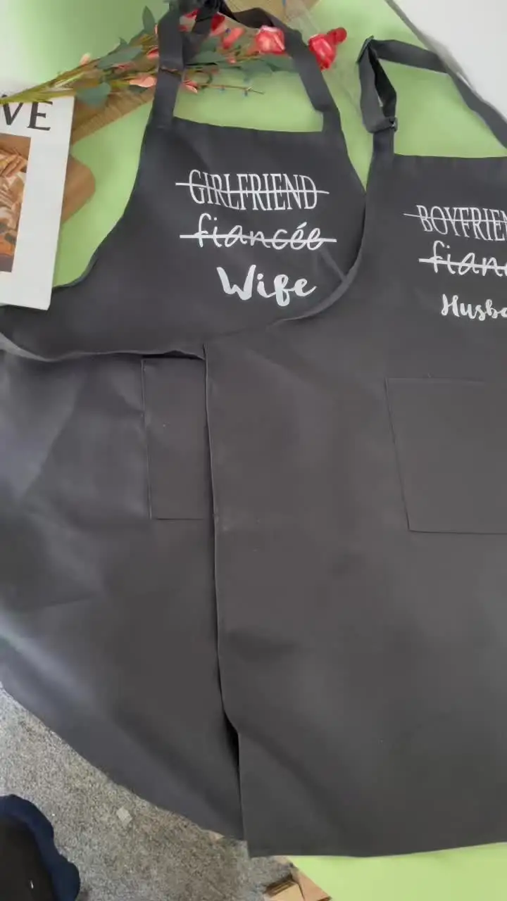 Set Grembiuli Coppia Mr &amp; Mrs - Divertenti E Regolabili, Con Tasc