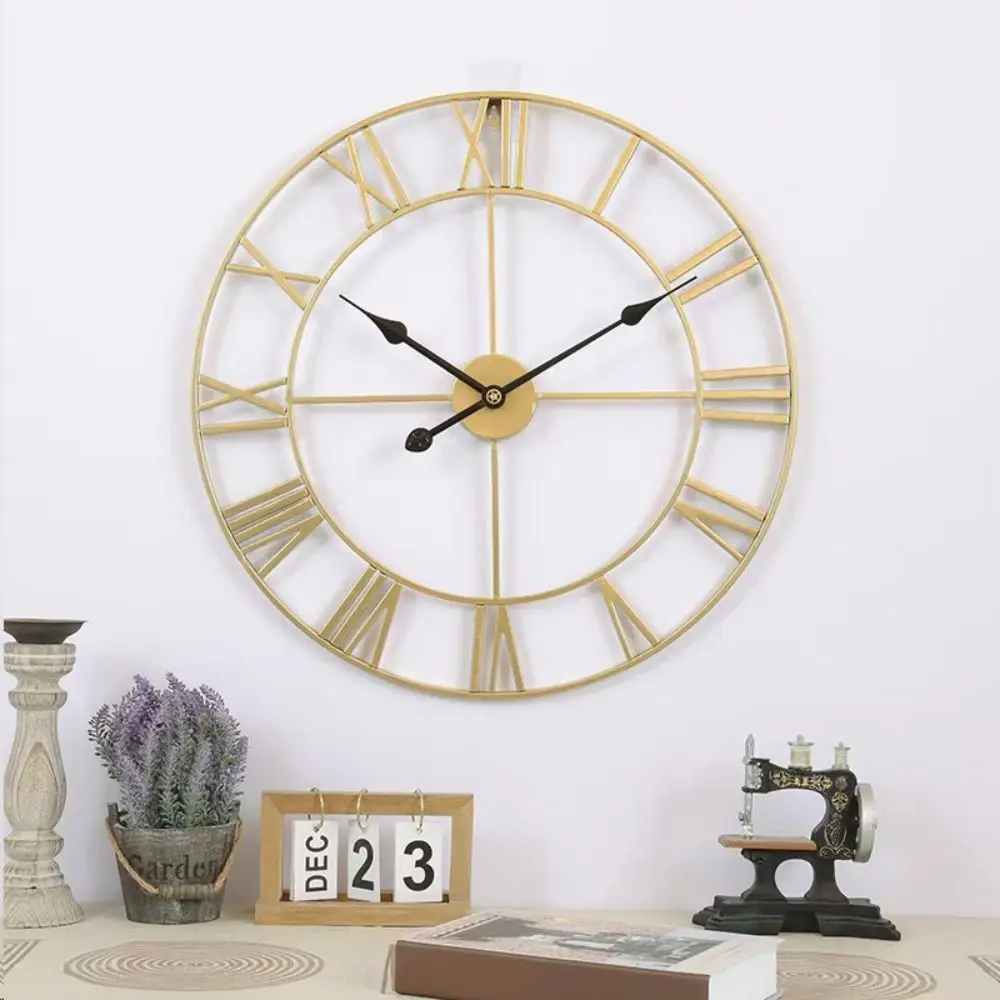 Nordic Style Roman Numerals Clock Minimalist 40cm Decorative Wall Clock Accurate Movement Retro Metal Iron Clock Home Decoration