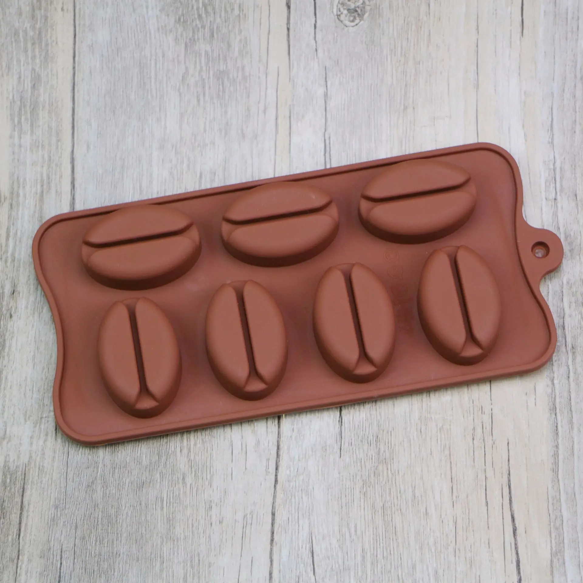 

7 Cavity Coffee Bean Silicone Chocolate Mold Plump Lips Baking Cake Decorating Mould Ice Cube Fondant Pastry Mold Kitchen Tools
