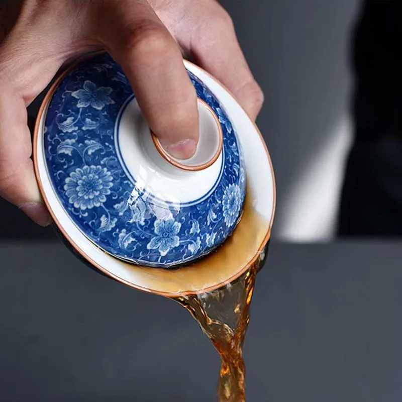 Chinese ceramics tea tureen hand painted blue and white porcelain gaiwan travel portable teaware household drinkware teacup