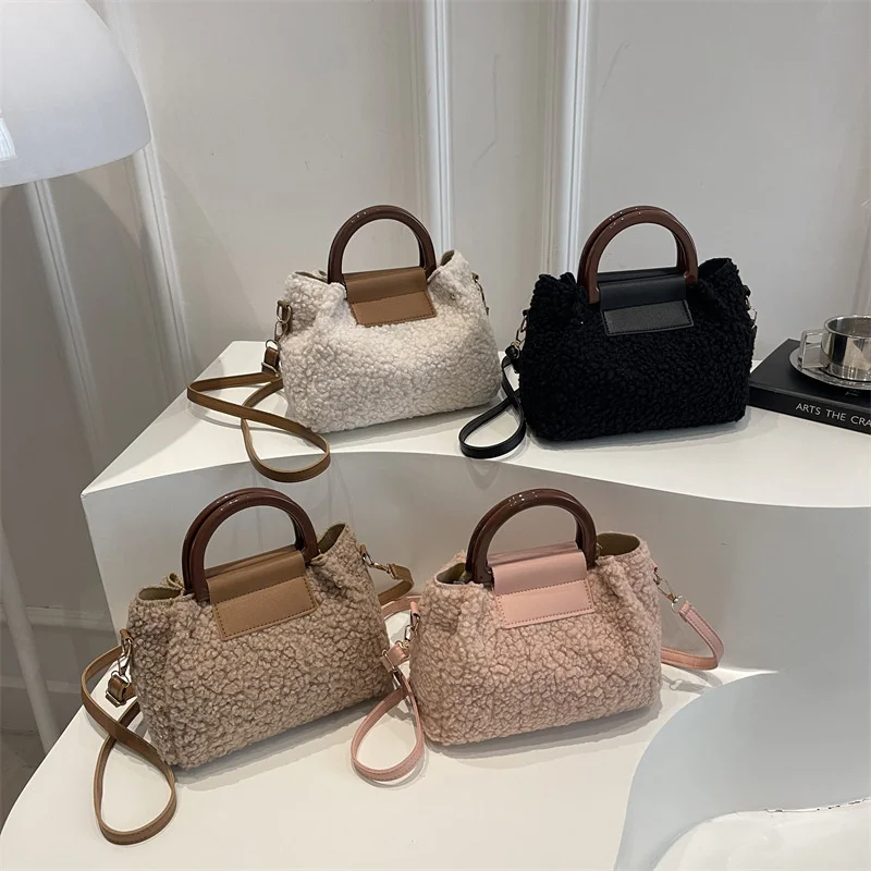 Niche Design Lamb Fur Handbag Women's Shoulder Crossbody Small Bag Winter Large Capacity Lamb Woolen Purse and Handbag