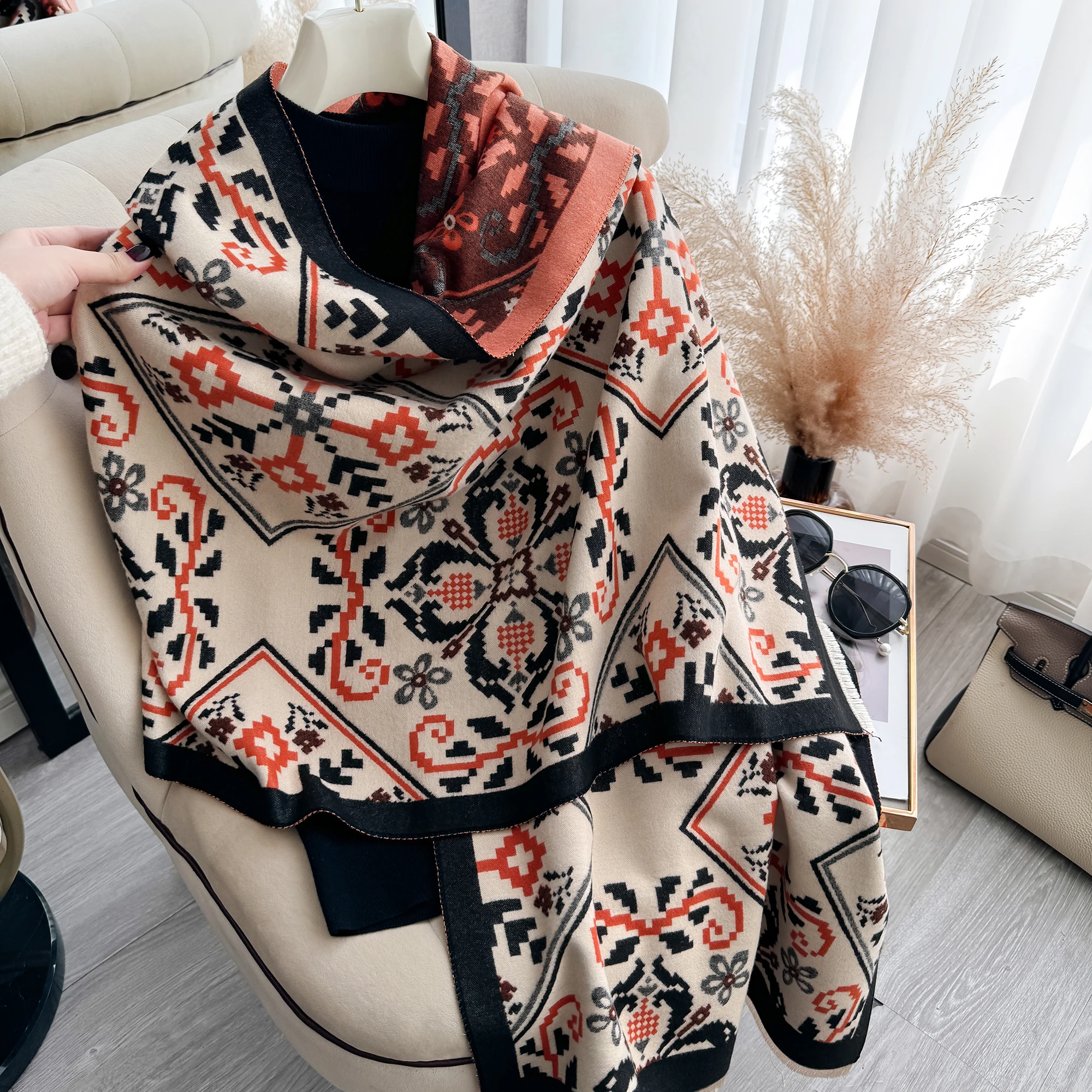 2024 Latest Design Winter Two-Sided Jacquard Cashmere Scarves High Quality Women Thicken Wrap Shawl Ladies Wool Pashmina Scarf