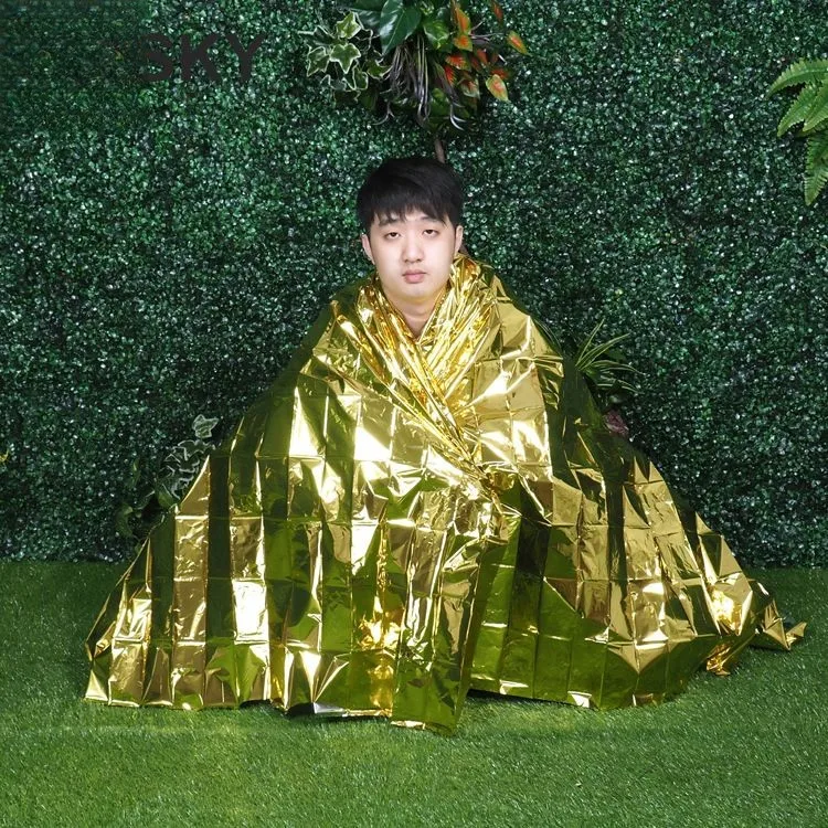 3Pcs 160 x 210cm Aluminized Film Emergency Blanket Golden Emergency Thermal Insulation Blanket Retain Body Heat For Camping