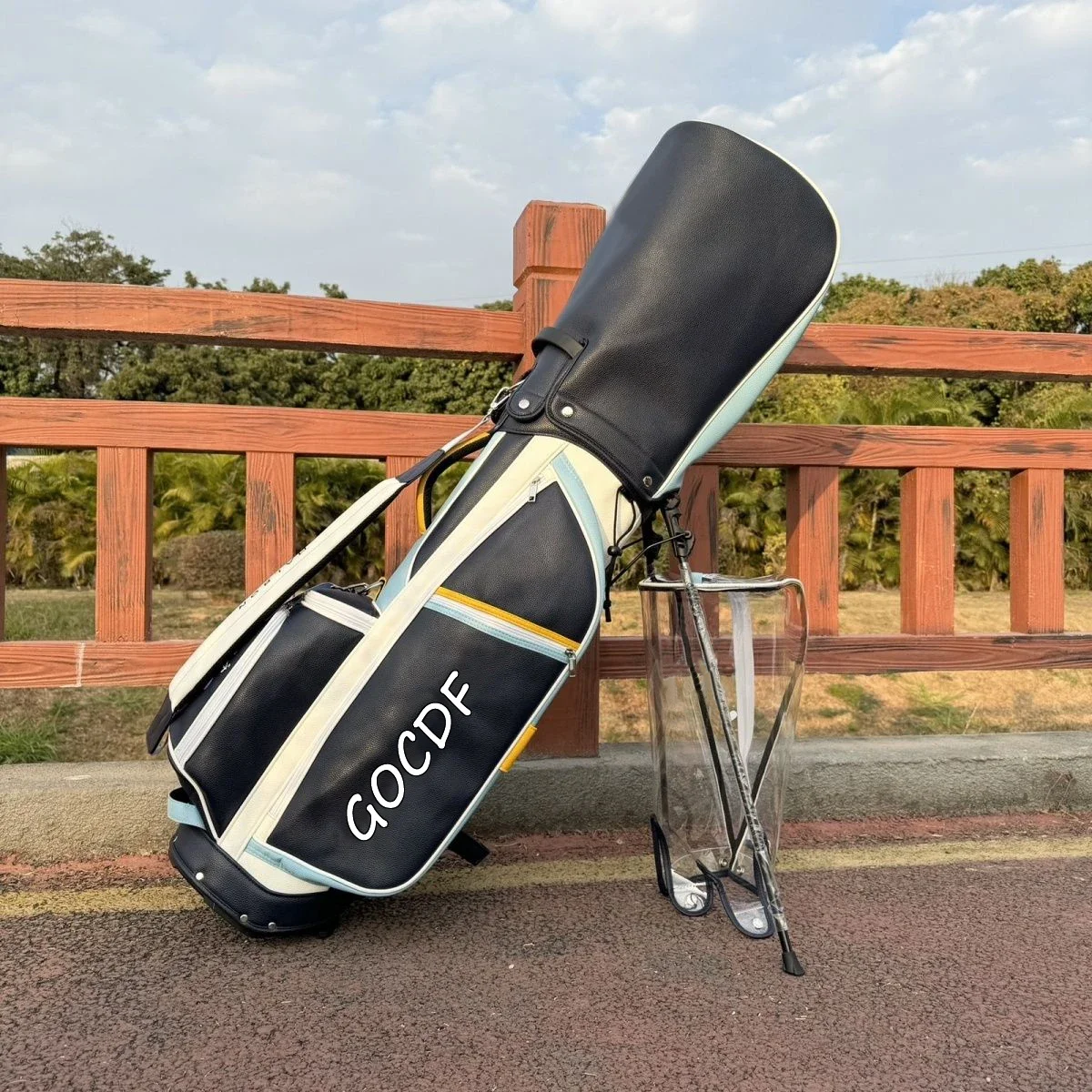 

2024 Golf Bag New Fashion Large Capacity Two Caps Caddy Bag Light Trend Golf Stand Bag 골프백