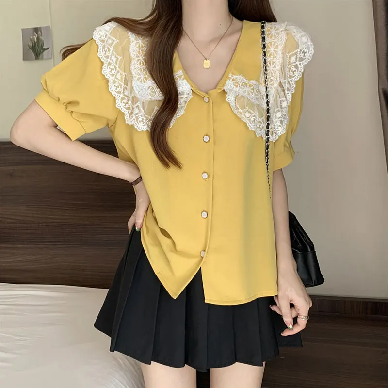 

2024 Elegant Fashion Harajuku Slim Fit Female Clothes Loose Casual All Match Tops Solid V Neck Lace Button Short Sleeve Blusa