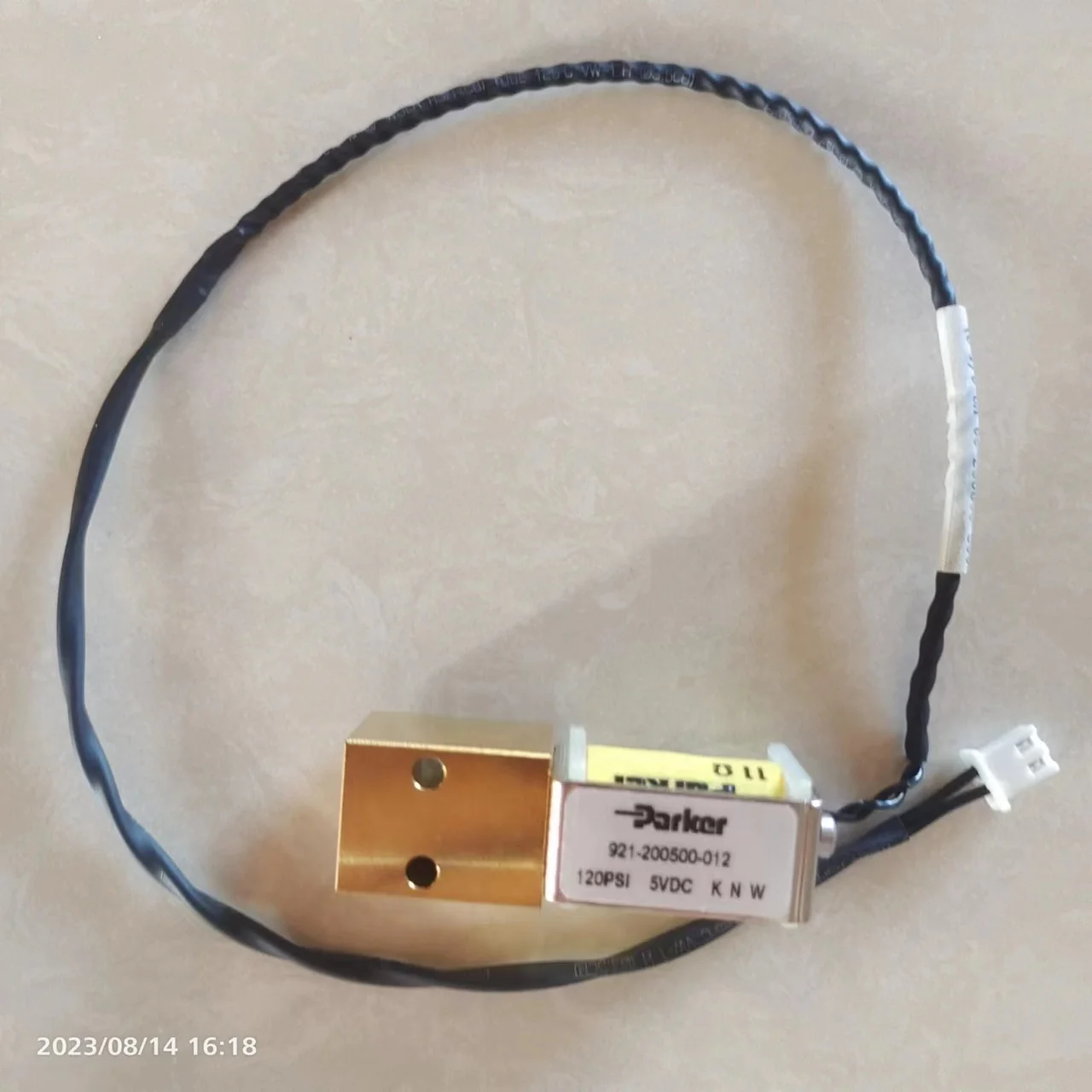 

Новый оригинальный электромагнитный клапан Mindray SV300 921-200500-012