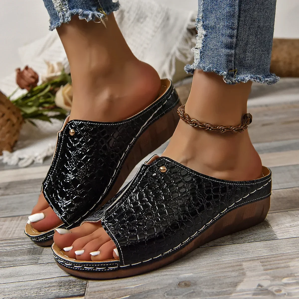 Chic Women’s Orthopedic Sandals