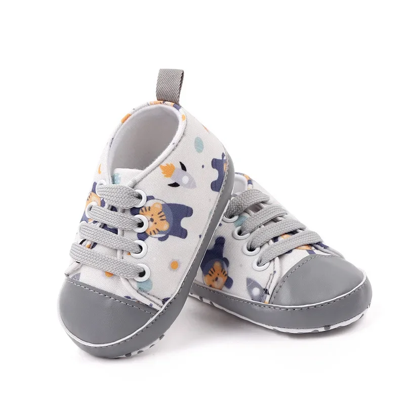 Sepatu kets bayi motif kartun, sepatu Sneaker bayi baru lahir