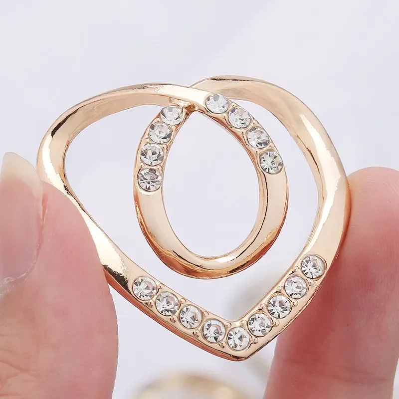 Adjustable Knot Scarf Buckle Pin Decorative Crystal Silk Brooch Clip for T-Shirts Blouses Shawls Women's Fashion Accessories