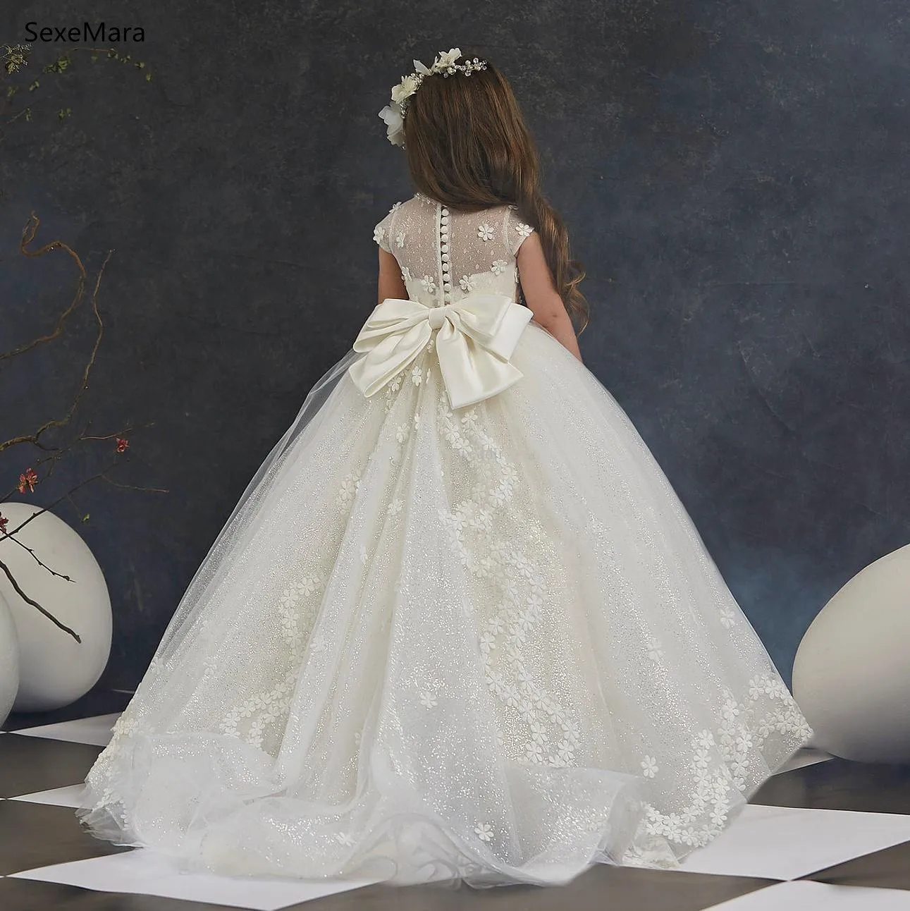 

Ivory White Flower Girl Dresses For Wedding O Neck Glitter Tulle Pageant Dress Floor Length Prom Dress Ball Gown