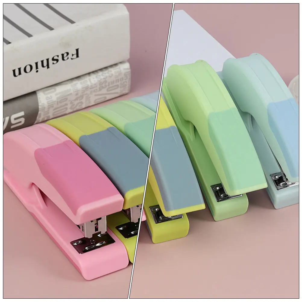 1Pcs 슬림 컴팩트 스테이플러 높은 내구성 간편한 휴대 포켓 연필 상자 학교 가방 친화적 인 학생 문구 사무용품