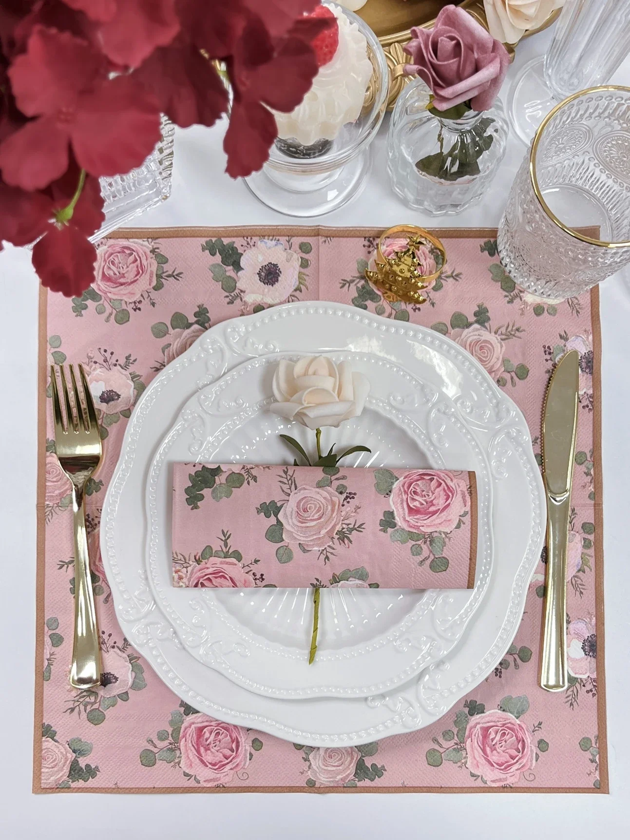 Three-layer thickened printed napkins, rose colored paper towels, household cup flower wedding western restaurant decoration