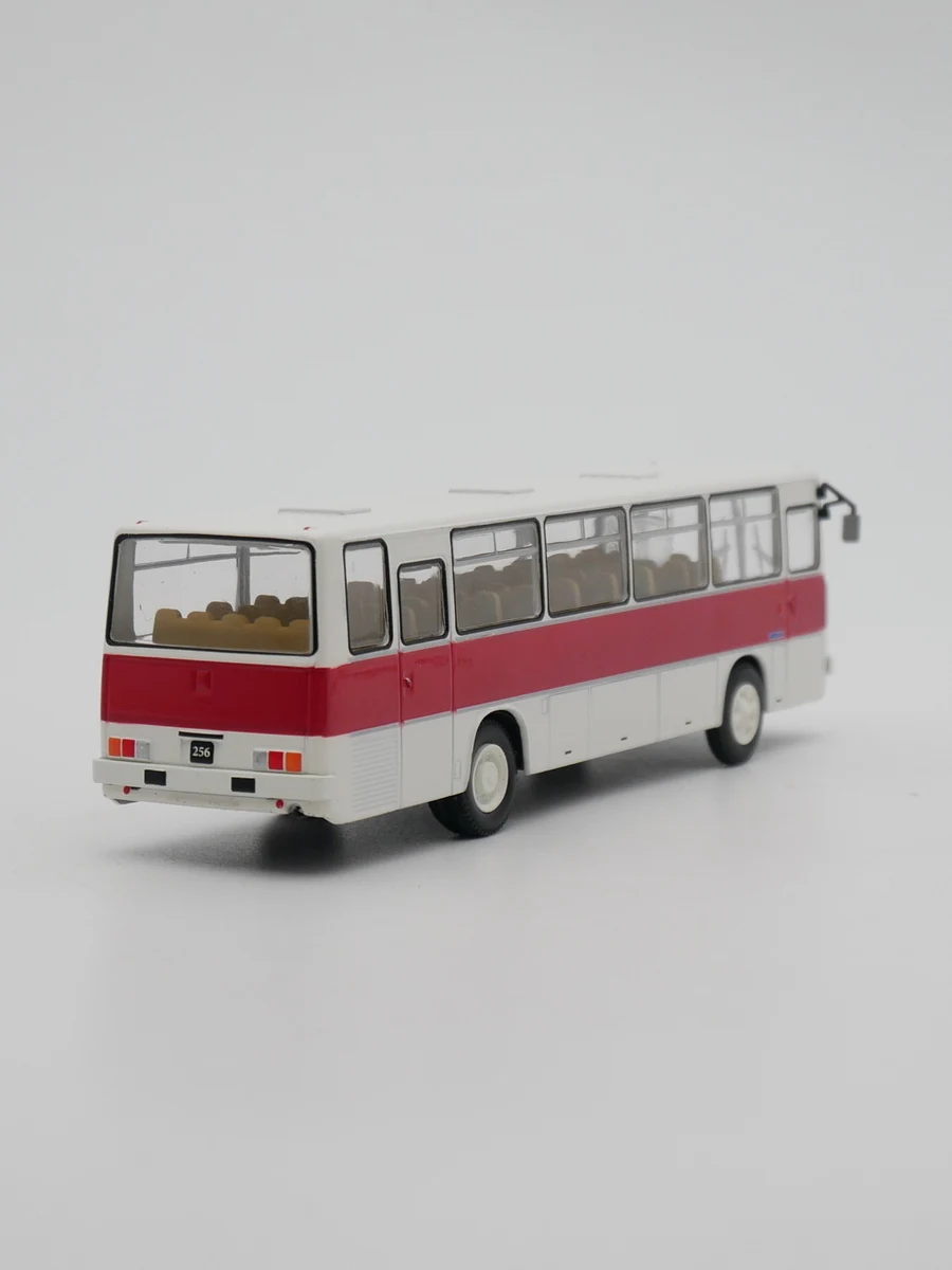 Ikarus 256