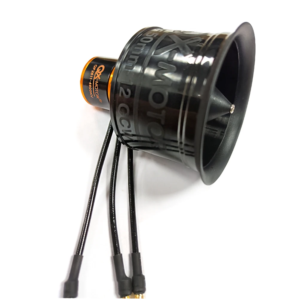 Gros plan sur le stator et les aimants du moteur brushless 5000KV EDF pour hélicoptère RC