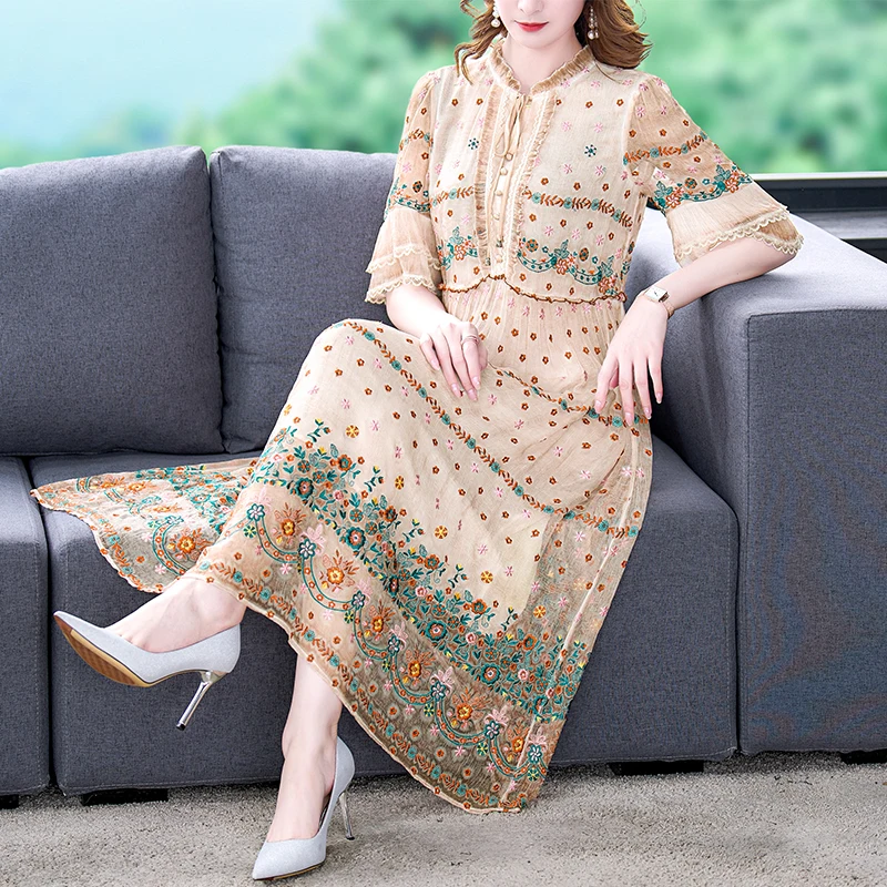 

High-end heavy embroidery silk dress summer new temperament minus age mulberry silk flower skirt of big yards